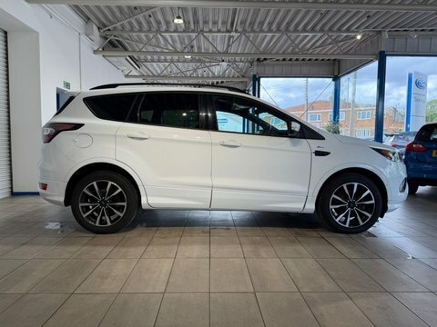 Ford Kuga 2.0 Tdci Ecoblue YH17FNV White #2