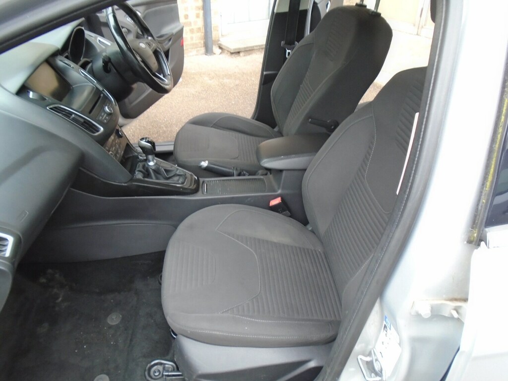 Ford Focus 1.5 Tdci 120 Titanium CE15SWZ Silver #6
