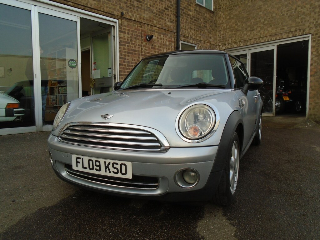 Mini Hatch 1.6 Cooper Silver