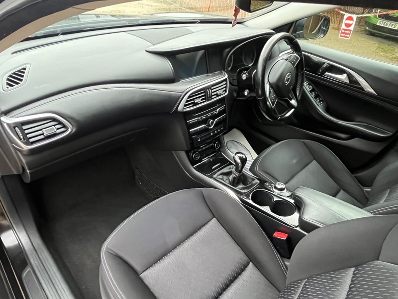Infiniti Q30 Business Executive D RX17ZCK Black #6