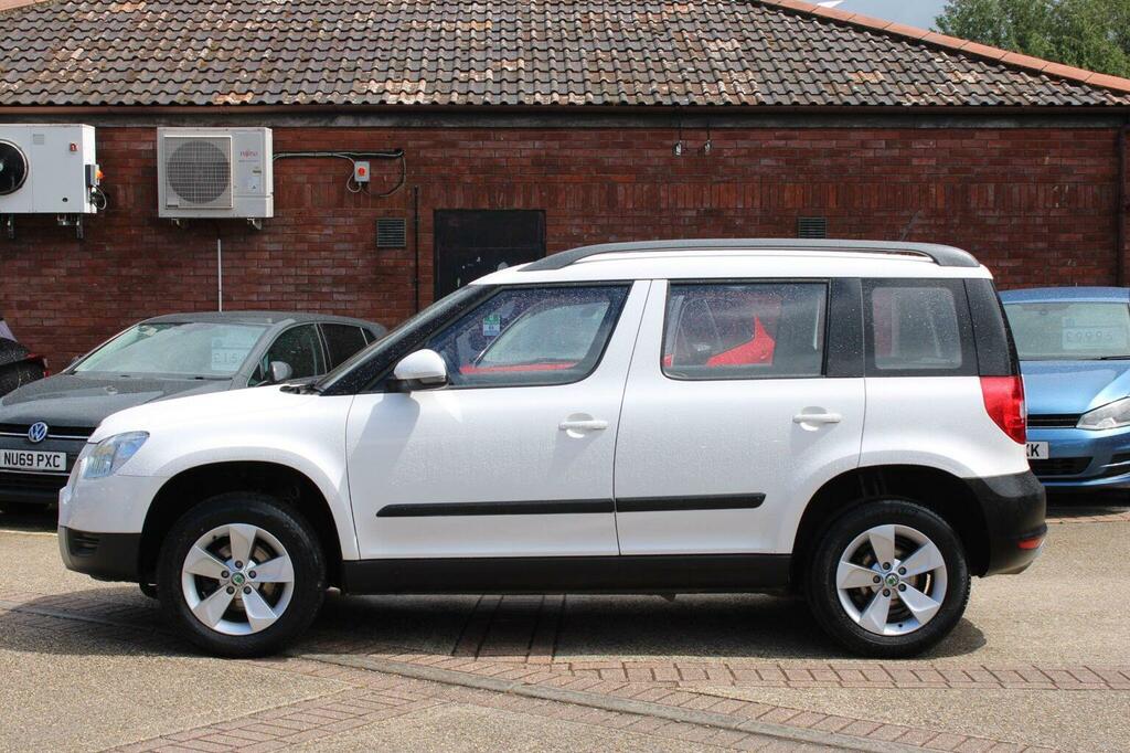 Skoda Yeti Suv 2.0 Tdi S Euro 5 201363 White #5