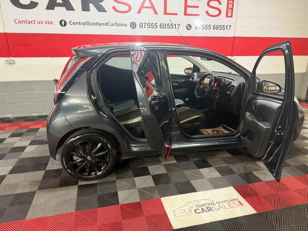 Toyota Aygo 1.0 Vvt-i X-press Euro 6 Grey #4