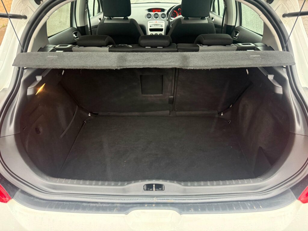 Peugeot 308 Hatchback 1.6 Hdi Active 2011 Silver #13
