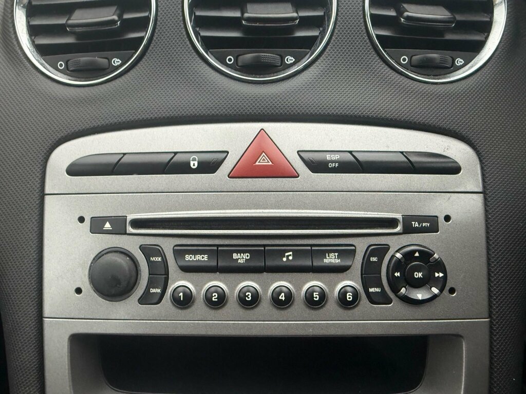 Peugeot 308 Hatchback 1.6 Hdi Active 2011 Silver #17