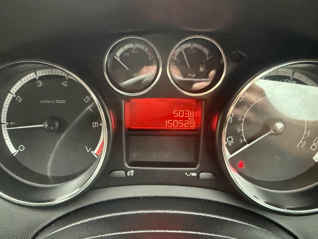 Peugeot 308 Hatchback 1.6 Hdi Active 2011 Silver #18