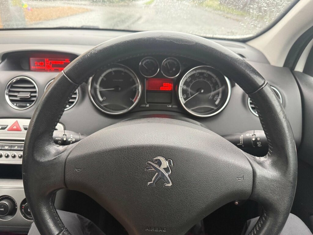 Peugeot 308 Hatchback 1.6 Hdi Active 2011 Silver #19
