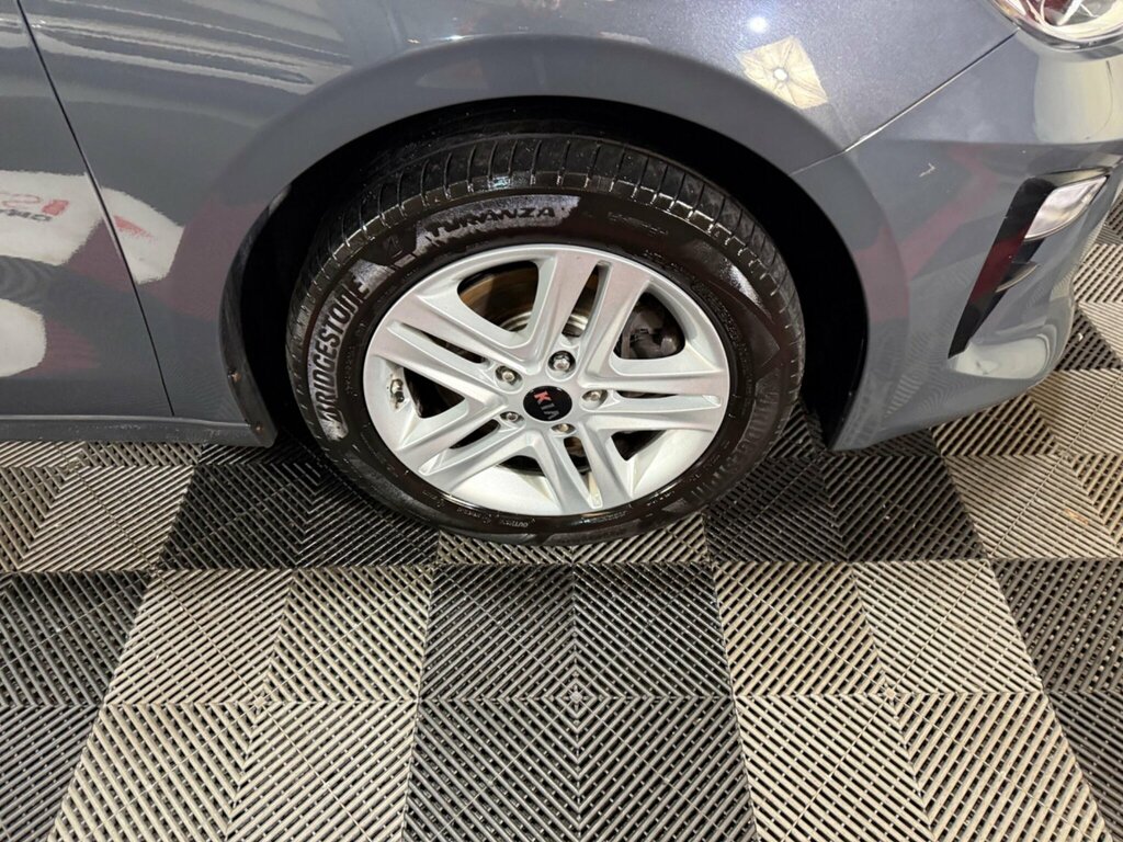 Kia Ceed 1.4T Gdi Isg Gt-line Lunar Edition Dct Silver #40