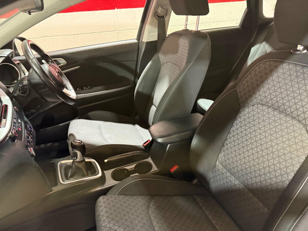 Kia Ceed 1.4T Gdi Isg Gt-line Lunar Edition Dct Silver #54