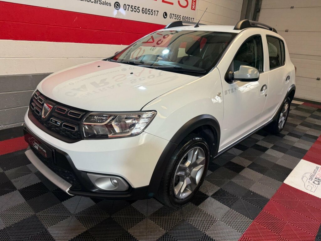 Dacia Sandero Stepway  White #24