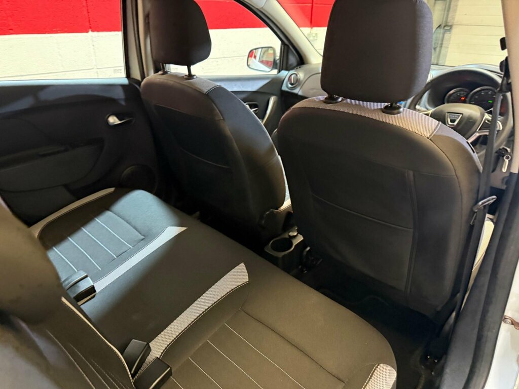 Dacia Sandero Stepway  White #9