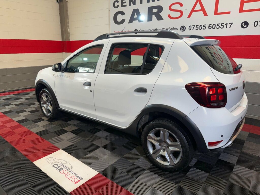 Dacia Sandero Stepway  White #13