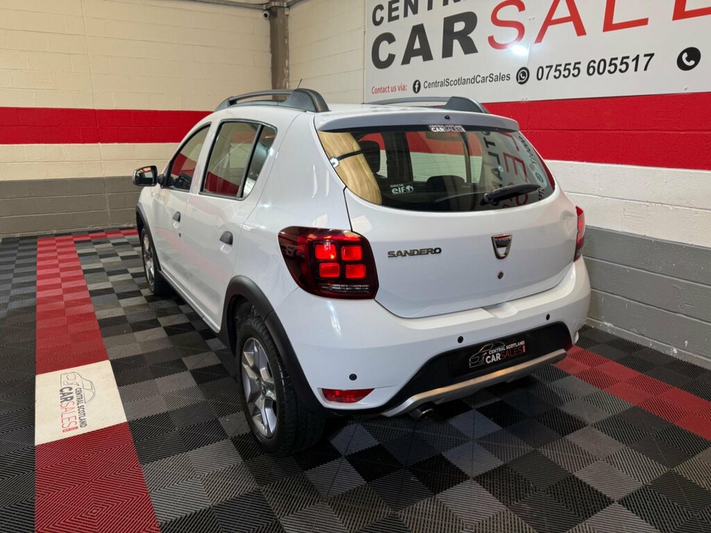 Dacia Sandero Stepway  White #14