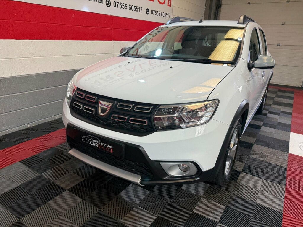 Dacia Sandero Stepway  White #23