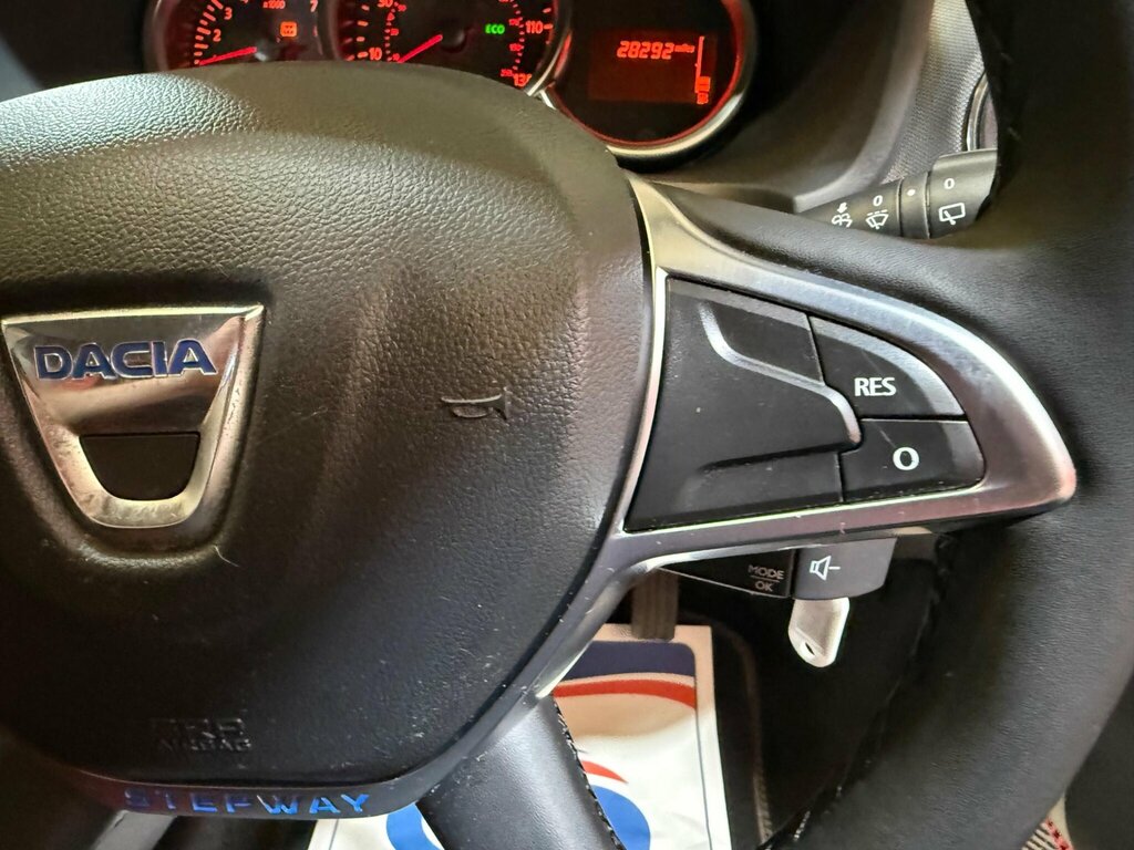 Dacia Sandero Stepway  White #52