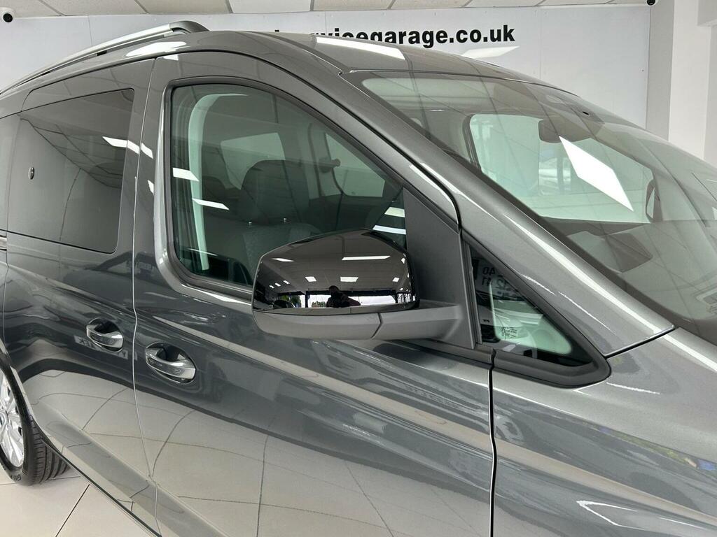 Ford Grand Tourneo Connect 1.5 Ecoblue 120 Active Blue #104