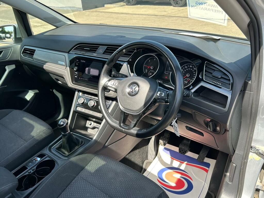 Volkswagen Touran 1.6 Tdi Se Family Euro 6 Ss Silver #4