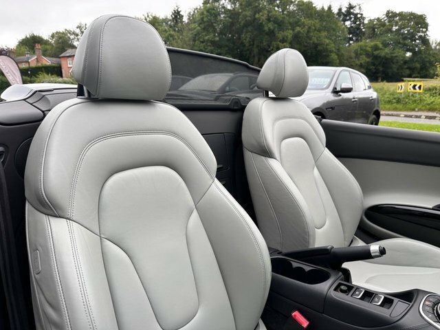 Audi R8 R8 Spyder Quattro V8 Grey #16