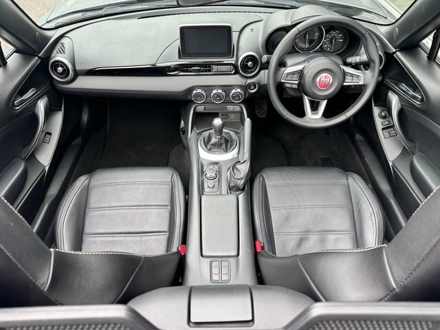Fiat 124 Spider 1.4 Multiair Lusso Plus Convertible Brown #14