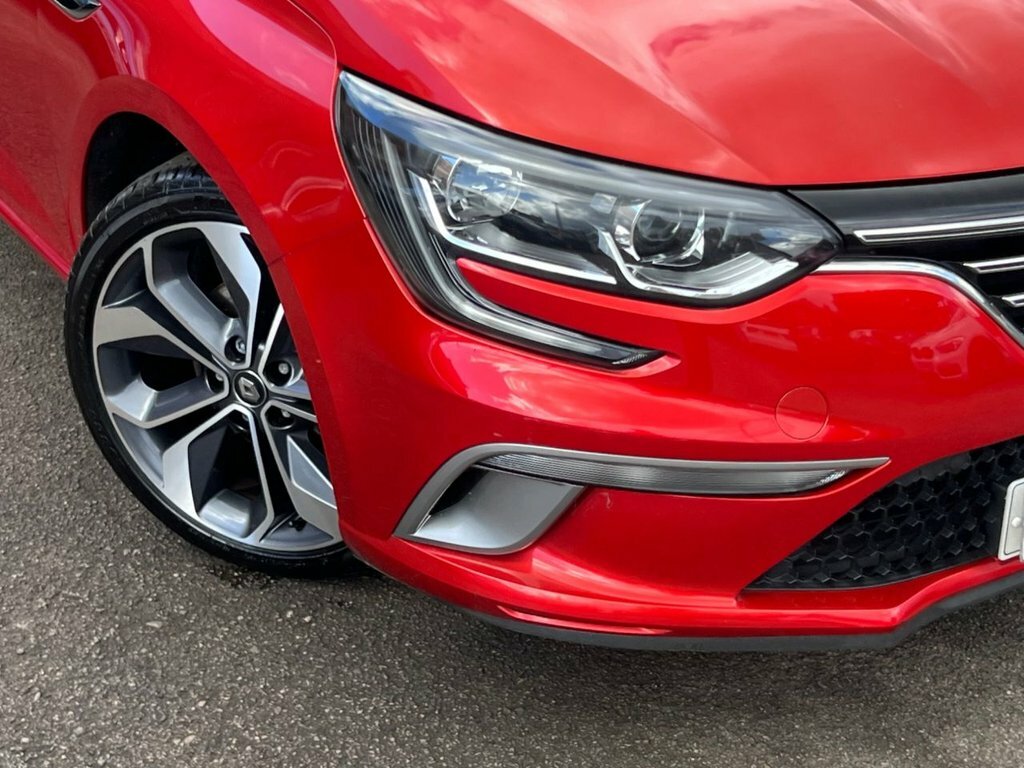 Renault Megane 1.5L Gt Line Red #5