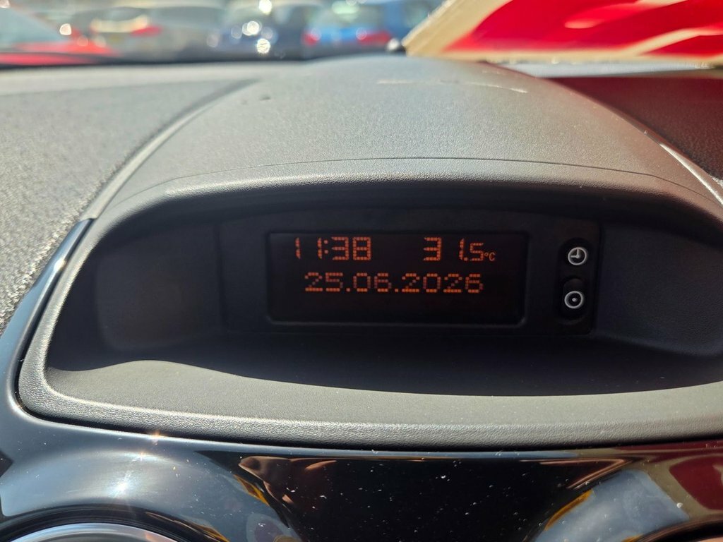 Vauxhall Corsa 1.2L Sxi Red #2