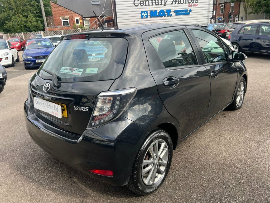 Toyota Yaris 1L Icon Plus Black #5