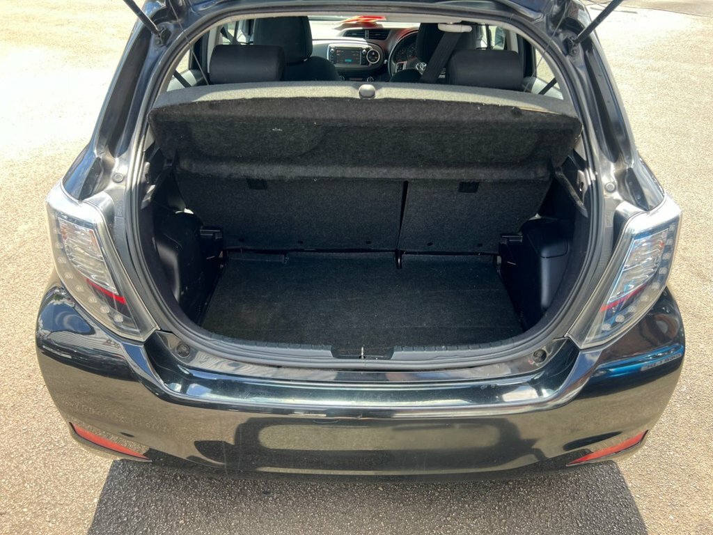 Toyota Yaris 1L Icon Plus Black #4