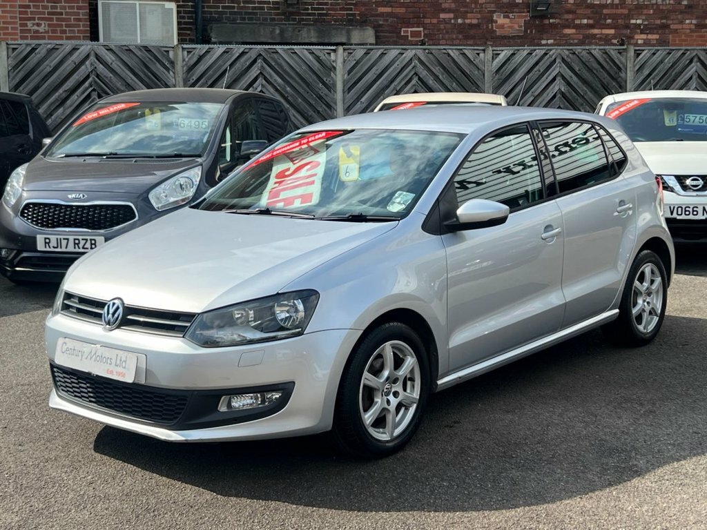Volkswagen Polo Hatchback White #1