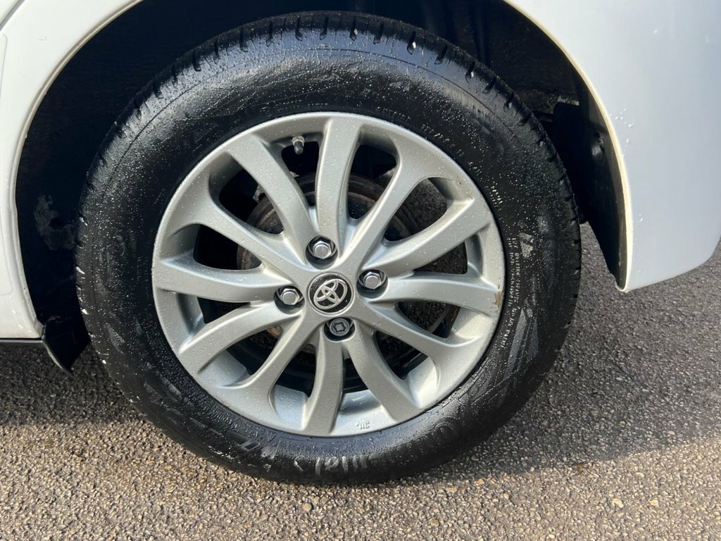 Toyota Yaris 1.3L Icon Grey #29