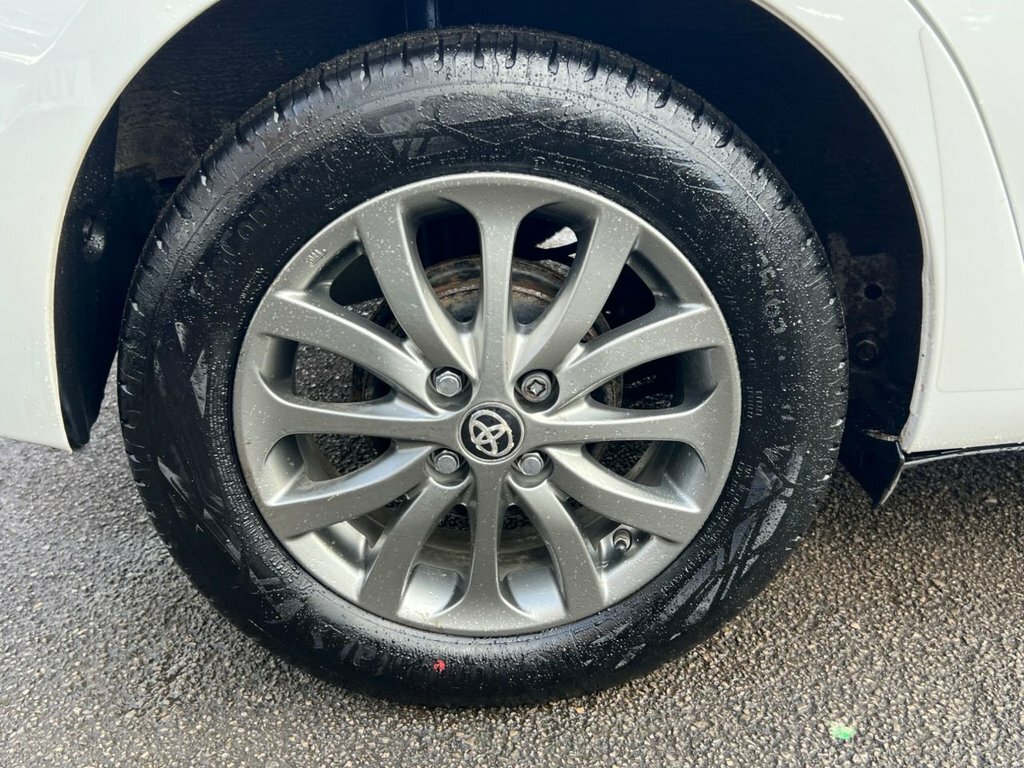 Toyota Yaris 1.3L Icon Grey #30