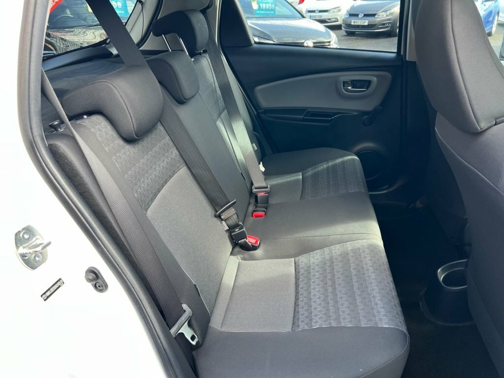 Toyota Yaris 1.3L Icon Grey #25