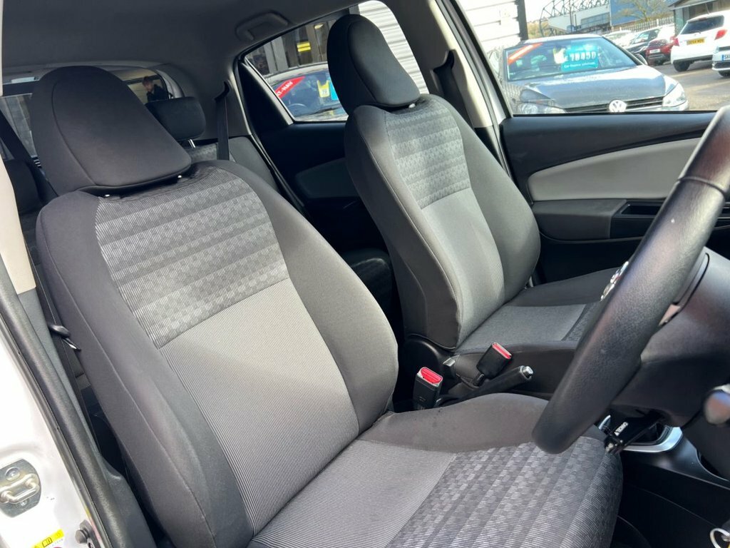 Toyota Yaris 1.3L Icon Grey #13