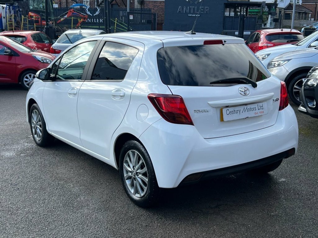 Toyota Yaris 1.3L Icon Grey #4