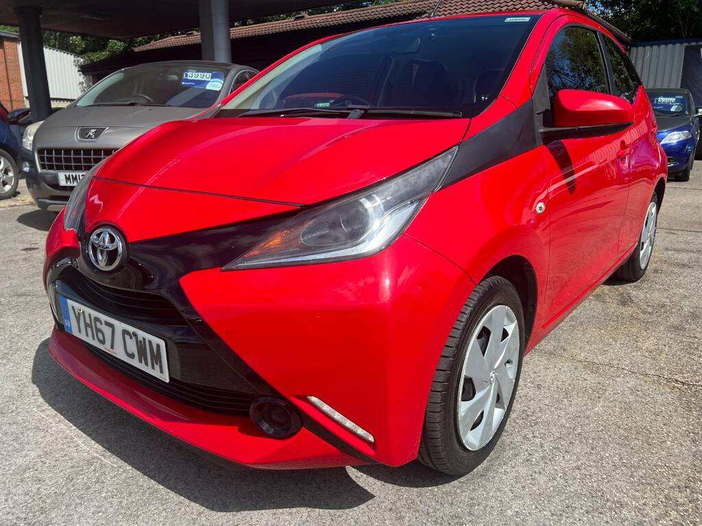 Toyota Aygo 1.0 Vvt-i X-play Red #5
