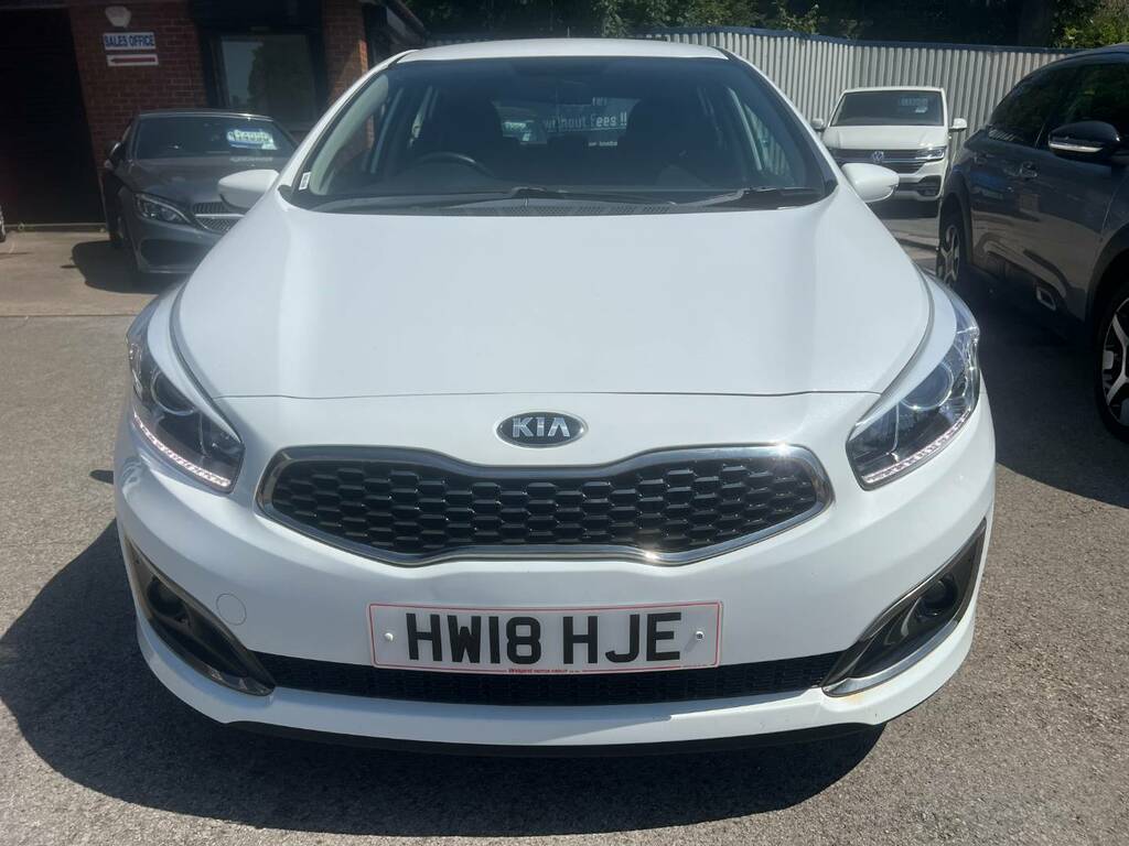 Kia Ceed 1.6 Crdi Isg 1 White #3