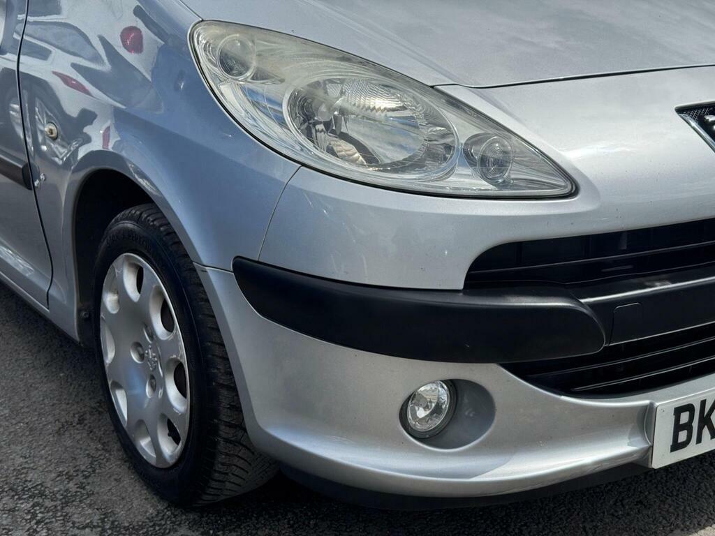 Peugeot 1007  Black #8