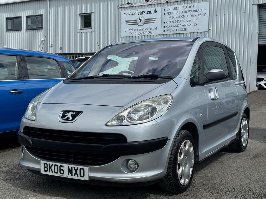 Peugeot 1007 1.4 Hdi Dolce Silver #2