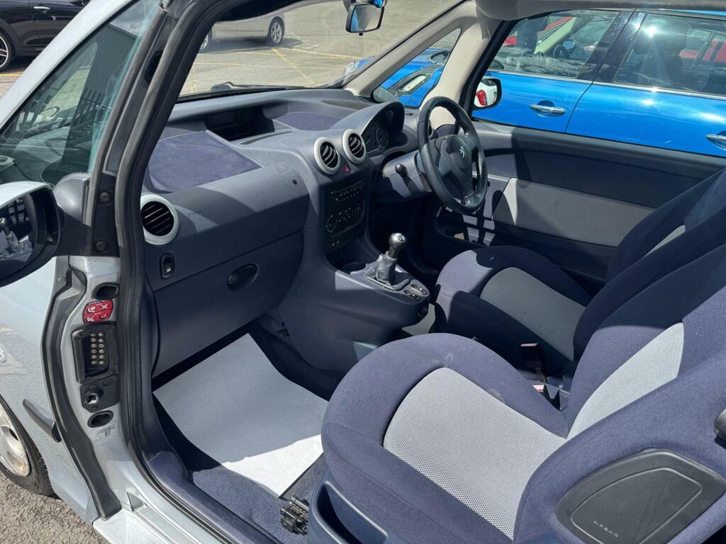 Peugeot 1007  Black #14