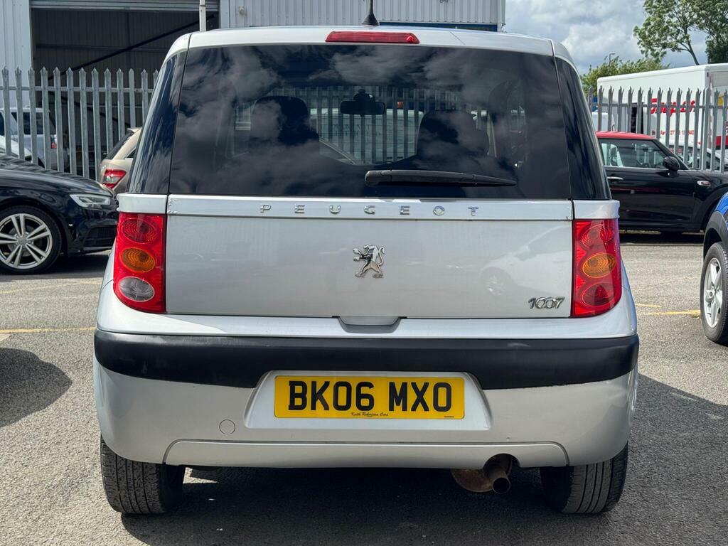Peugeot 1007  Black #7