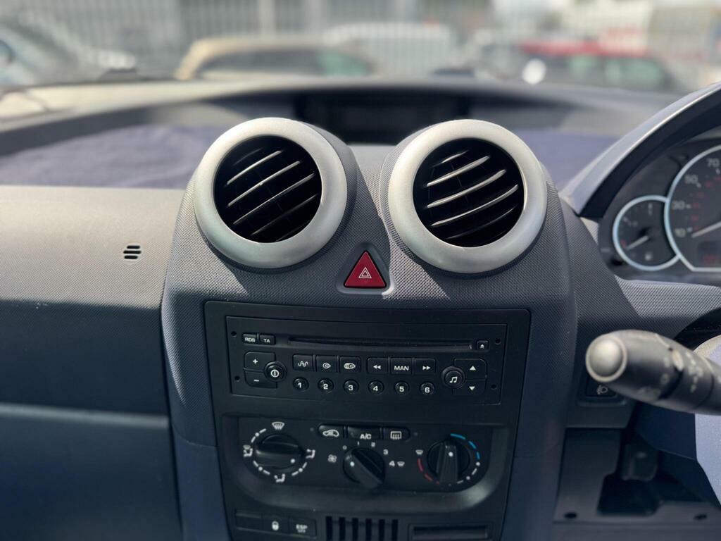 Peugeot 1007  Black #16