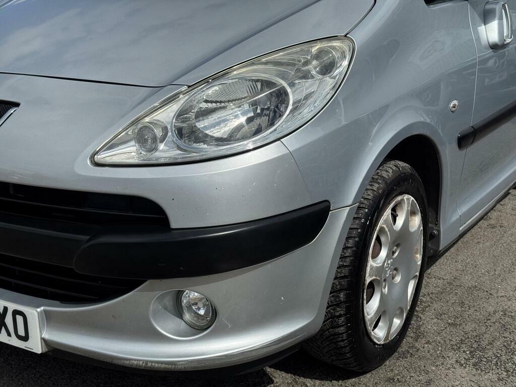 Peugeot 1007  Black #9