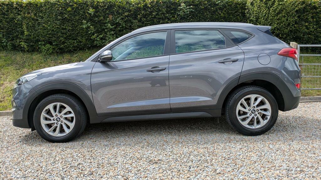 Hyundai Tucson 1.7 Crdi Blue Drive Se Nav Euro 6 Ss WJ16ZKN Grey #6