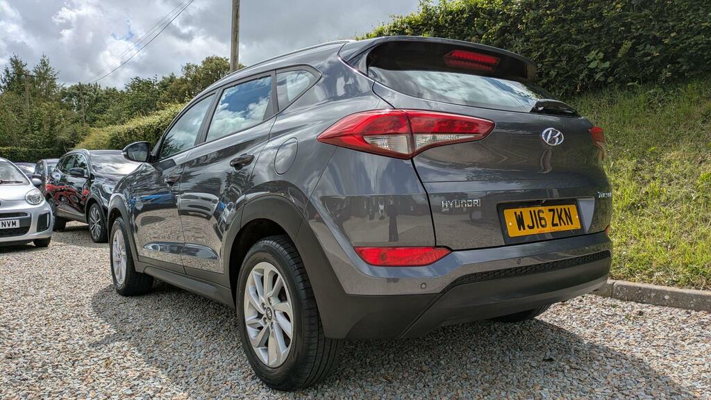 Hyundai Tucson 1.7 Crdi Blue Drive Se Nav Euro 6 Ss WJ16ZKN Grey #5