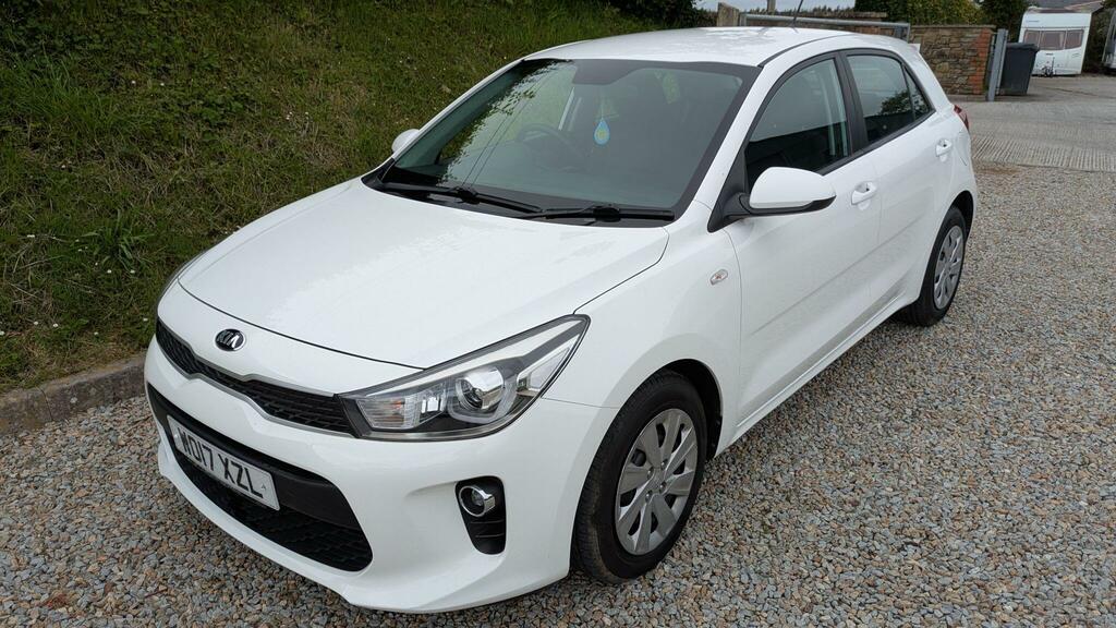 Kia RIO 1.2 2 83 Bhp White #9