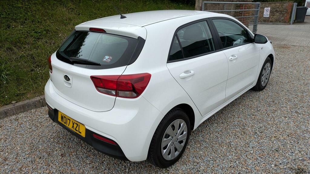 Kia RIO 1.2 2 83 Bhp White #11