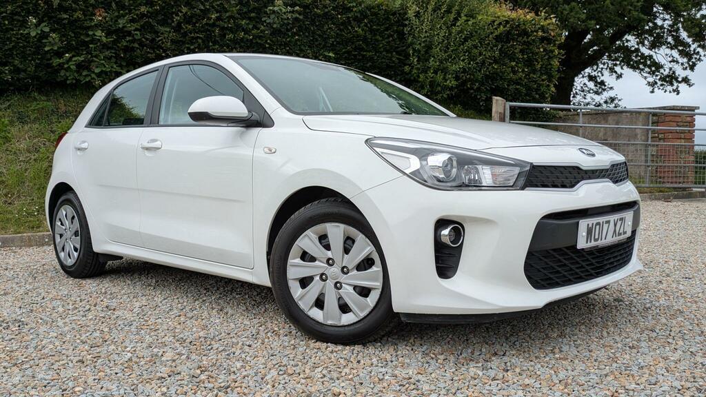 Kia RIO 1 White