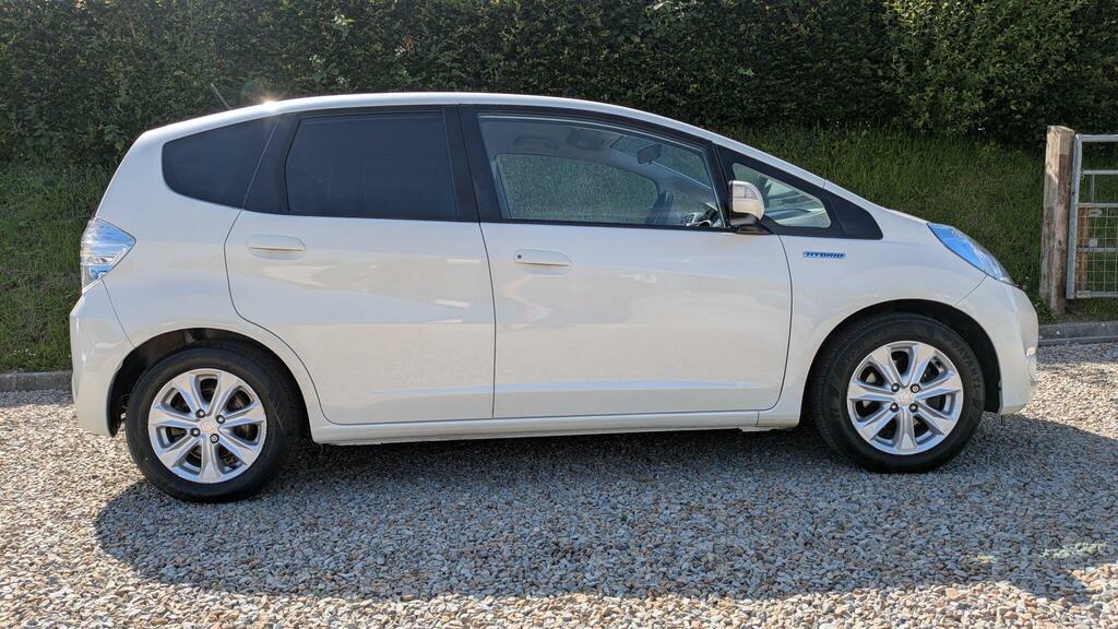 Honda Jazz Hs White #3