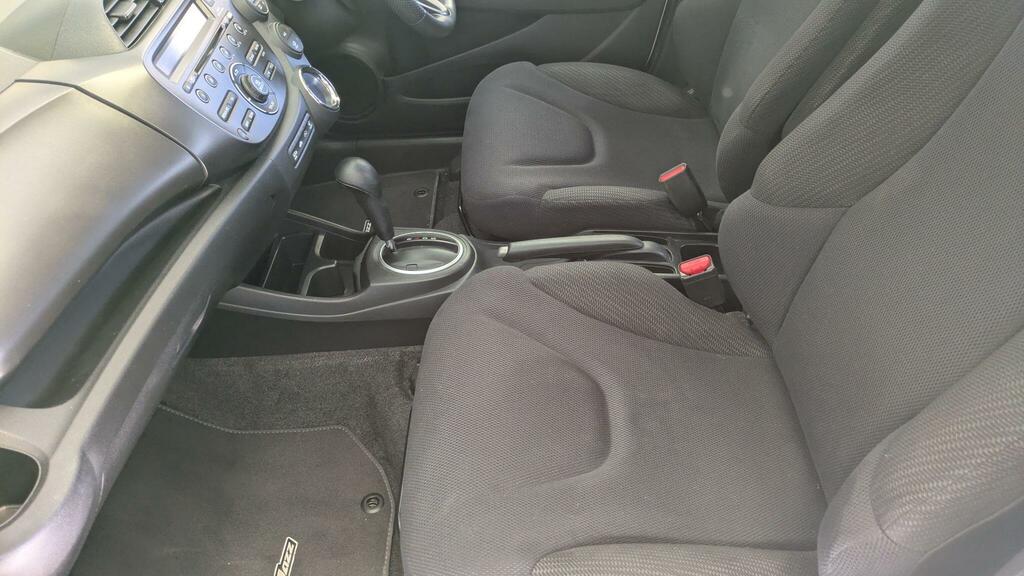 Honda Jazz Hatchback 1.4 White #34