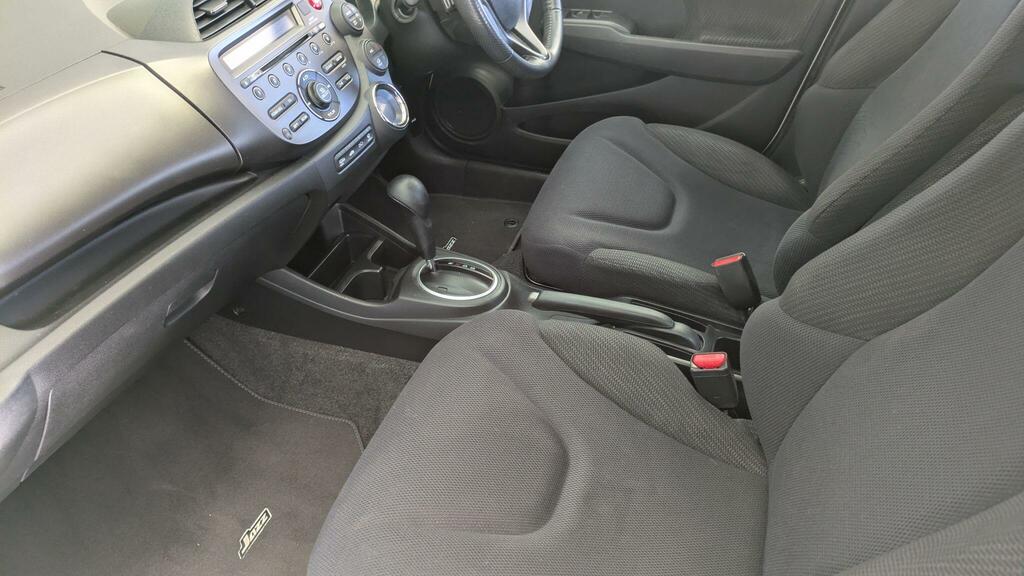 Honda Jazz Hatchback 1.4 White #33