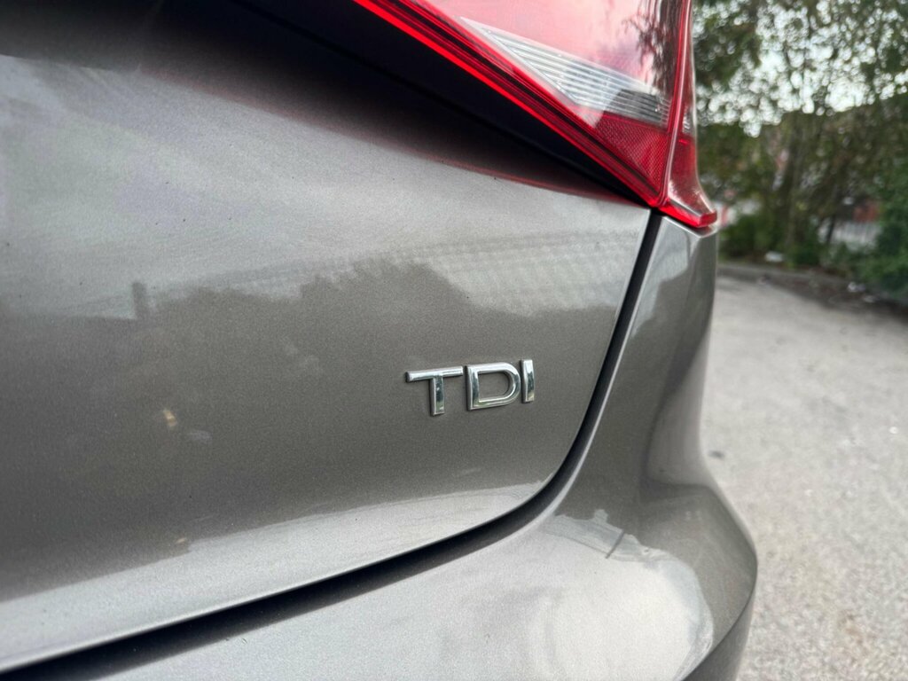 Audi A3 2.0 Tdi S Line Sportback Euro 5 Red #31