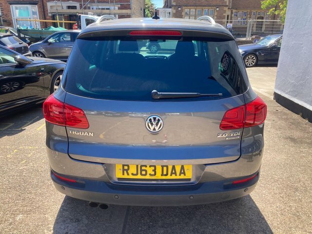 Volkswagen Tiguan 2.0 Tdi Bluemotion Tech Grey #2
